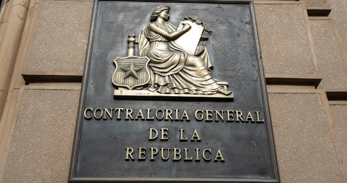 Contraloría investiga a jefe de Comunicaciones municipal de Lota por uso irregular de vehículo fiscal