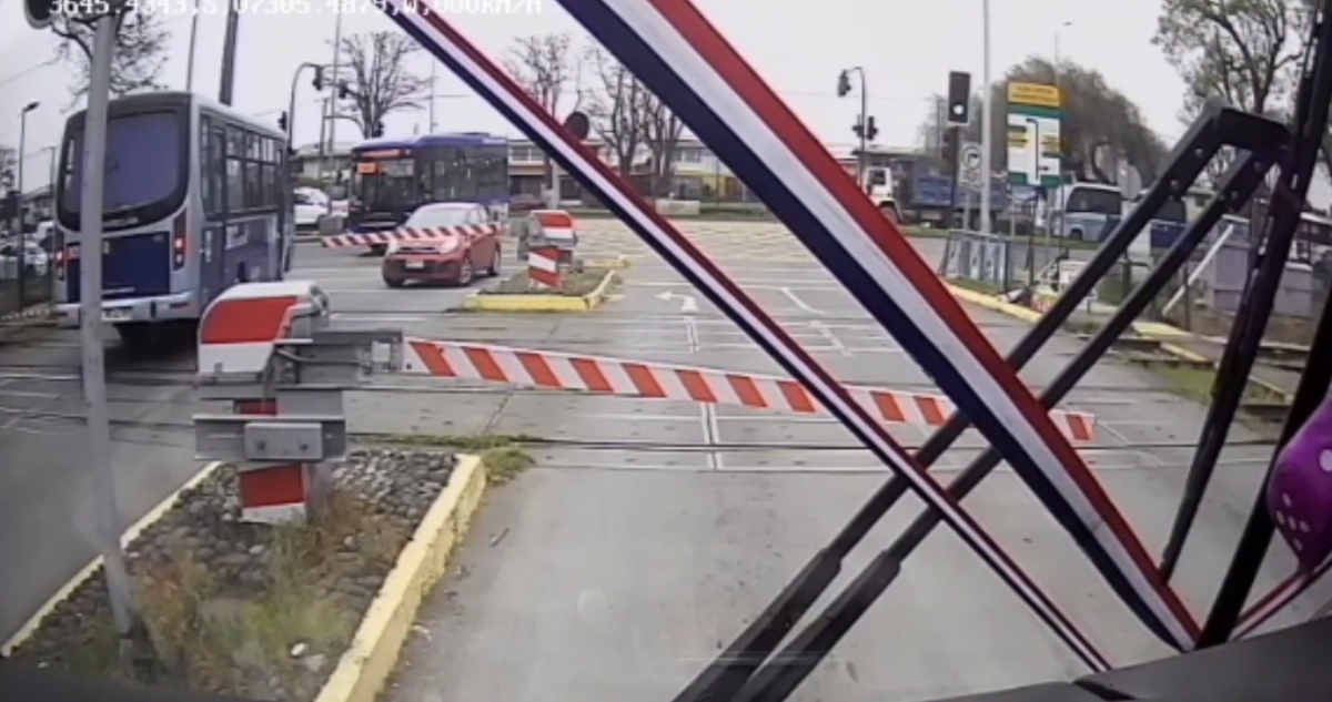 Cruce ferroviario Los Cóndores de Talcahuano