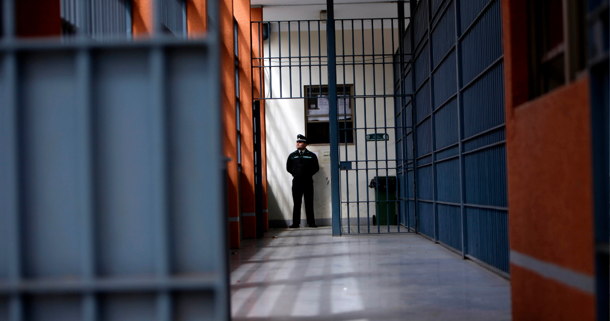 Cuatro reos de cárcel de Angol en huelga: piden traslado a centro de estudio y trabajo de Gendarmería