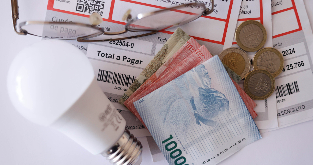 Calculan que sobrestimación de tarifas de la luz representan hasta 2% de la inflación actual en Chile