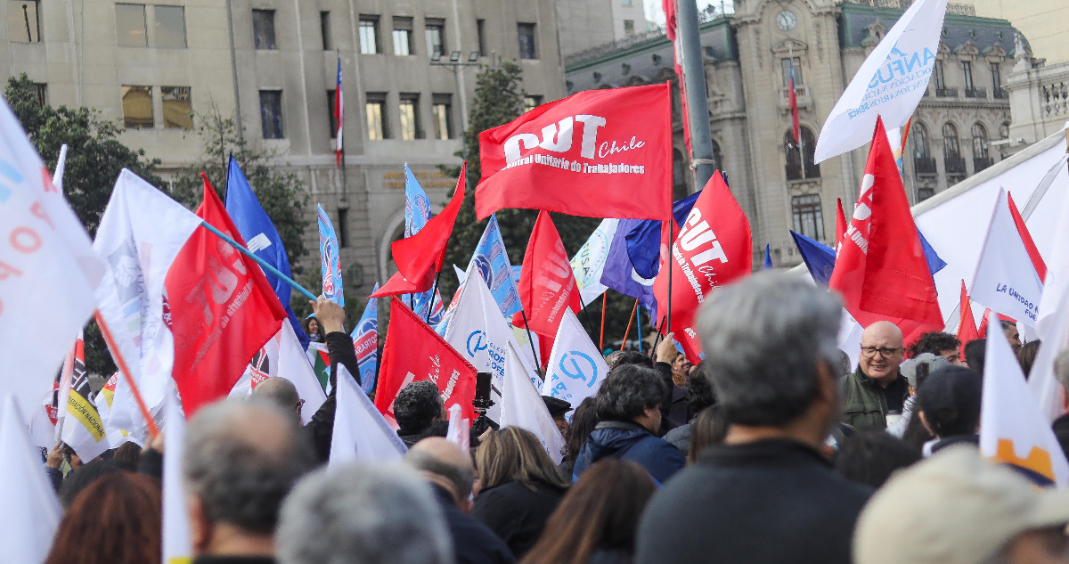 “Inaceptable”: Funcionarios públicos aseguran que no permitirán un “reajuste cero” a sus sueldos