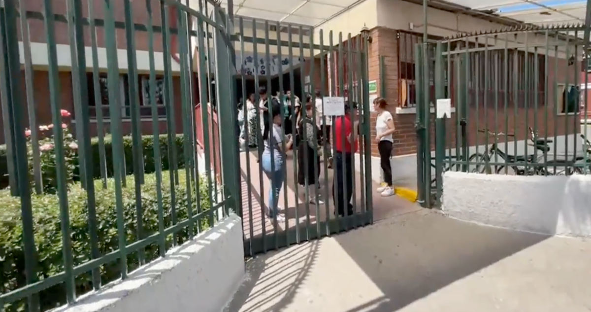 Delincuentes ingresaron a colegio de La Pintana para refugiarse en medio de persecución de Carabineros