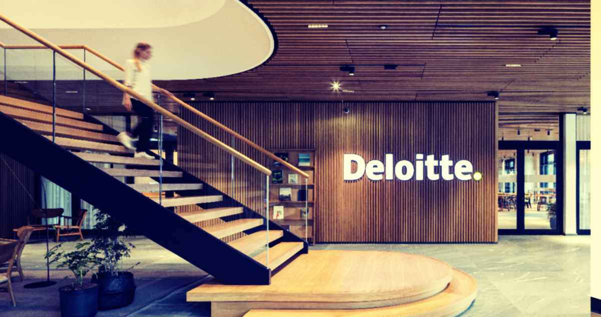 Escándalo en Deloitte: Por usar la IA, le entregó informe a gobierno australiano con información falsa