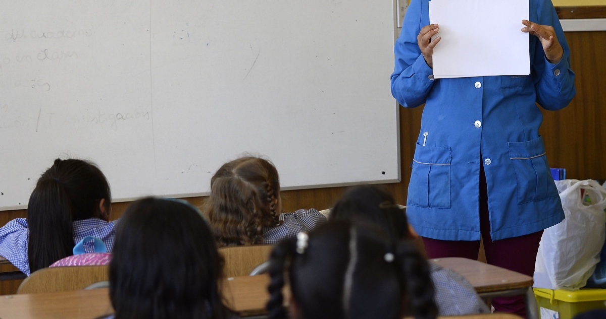 Desvinculan a profesores que salieron del país estando con licencia médica