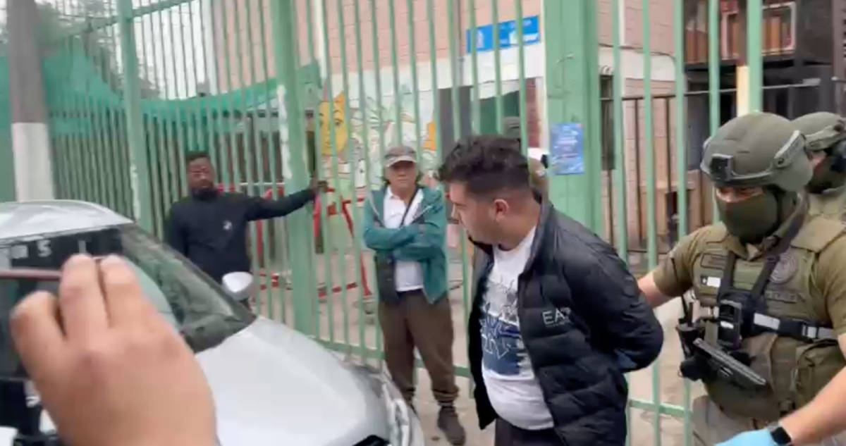 Allanamientos en la RM para detener a ladrones que simulaban ser carabineros: líder está detenido