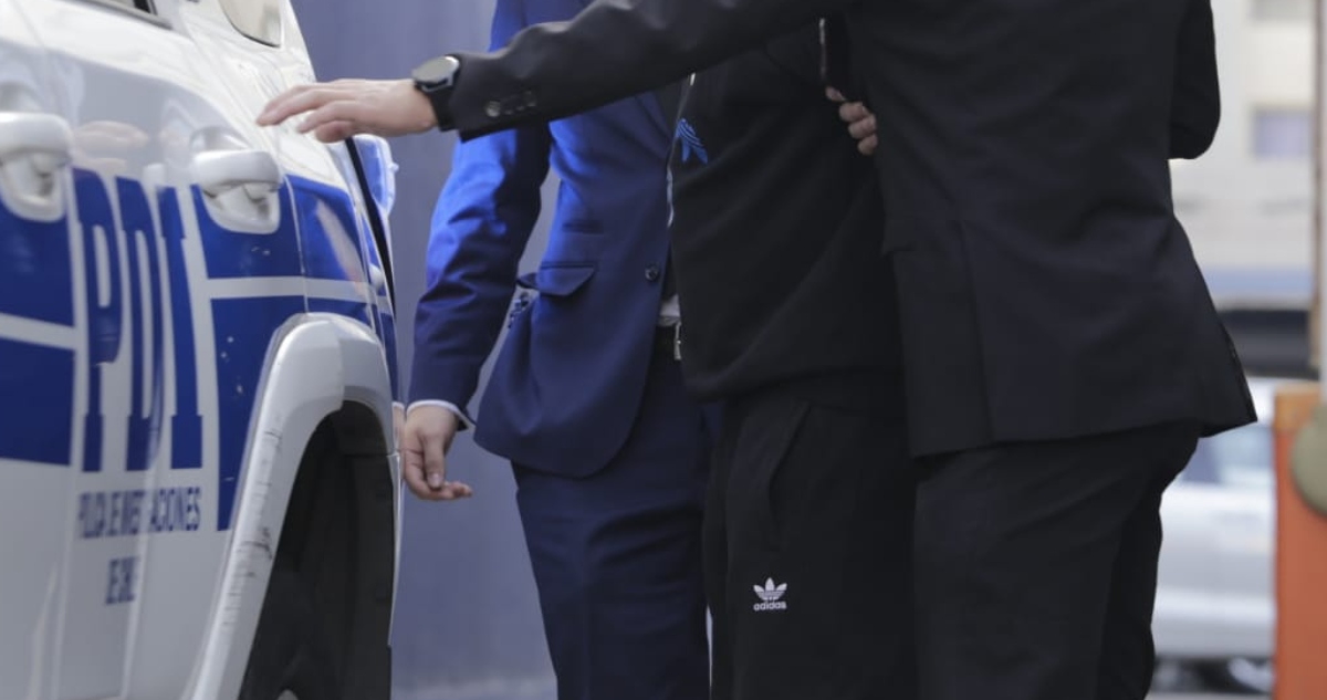 Detienen a violador serial en la RM: atacaba a mujeres simulando entrevistas de trabajo