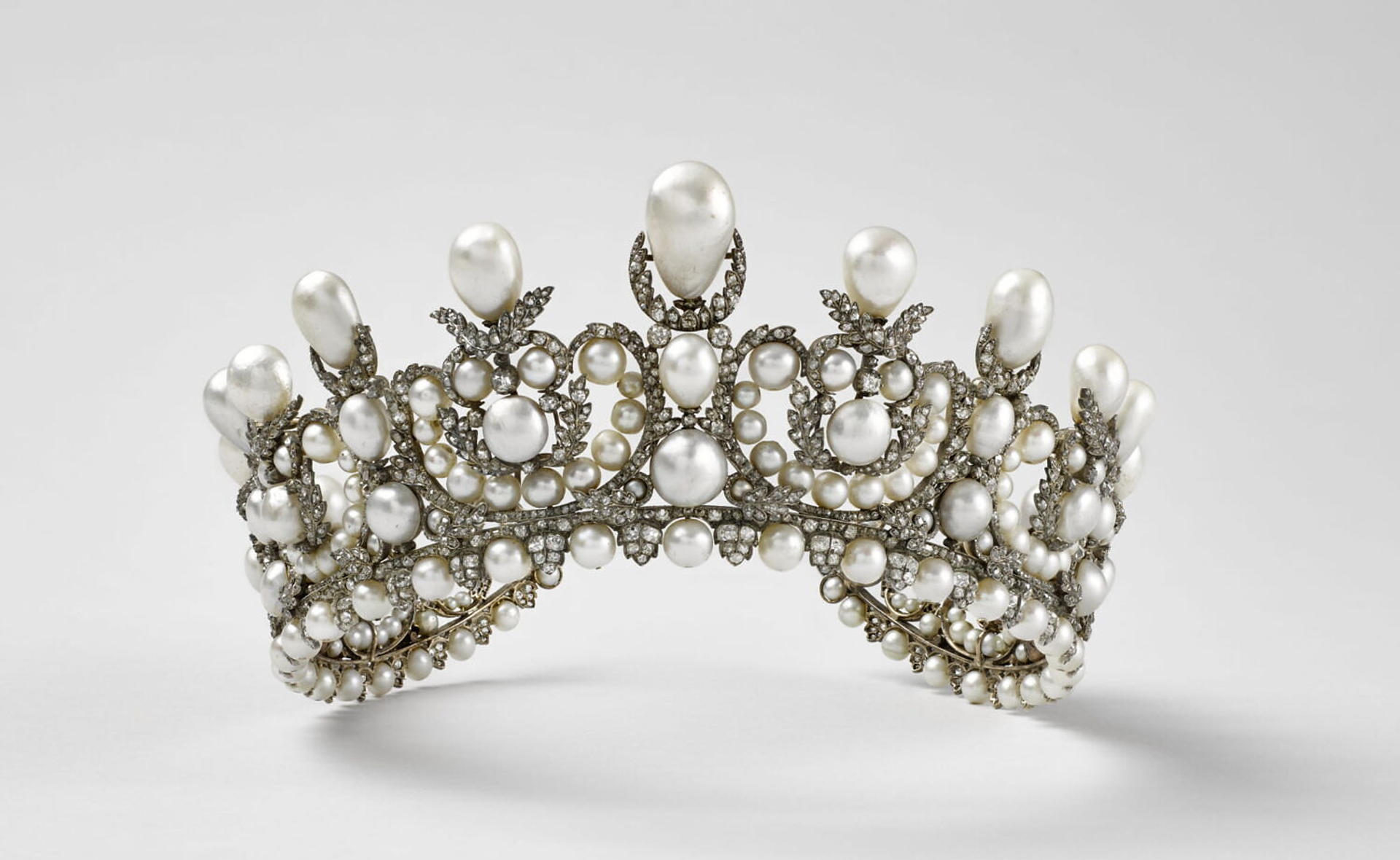 diadema la emperatriz Eugenia robada del Museo del Louvre