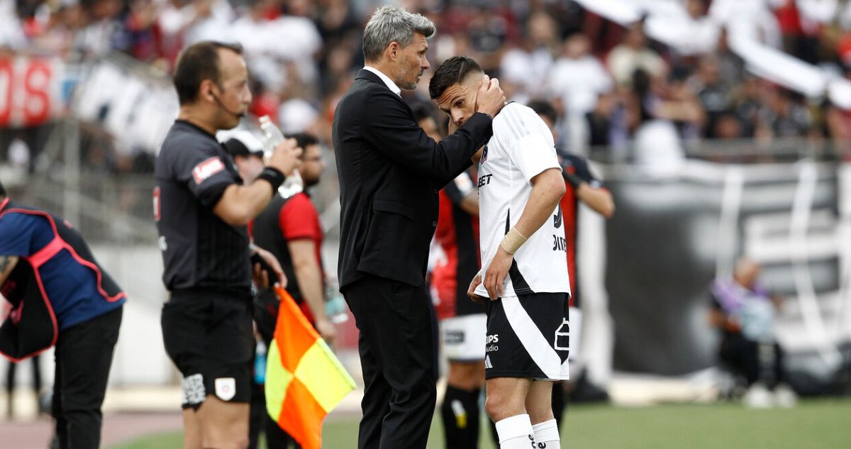 Fernando Ortiz durante empate de Colo Colo ante Limache.