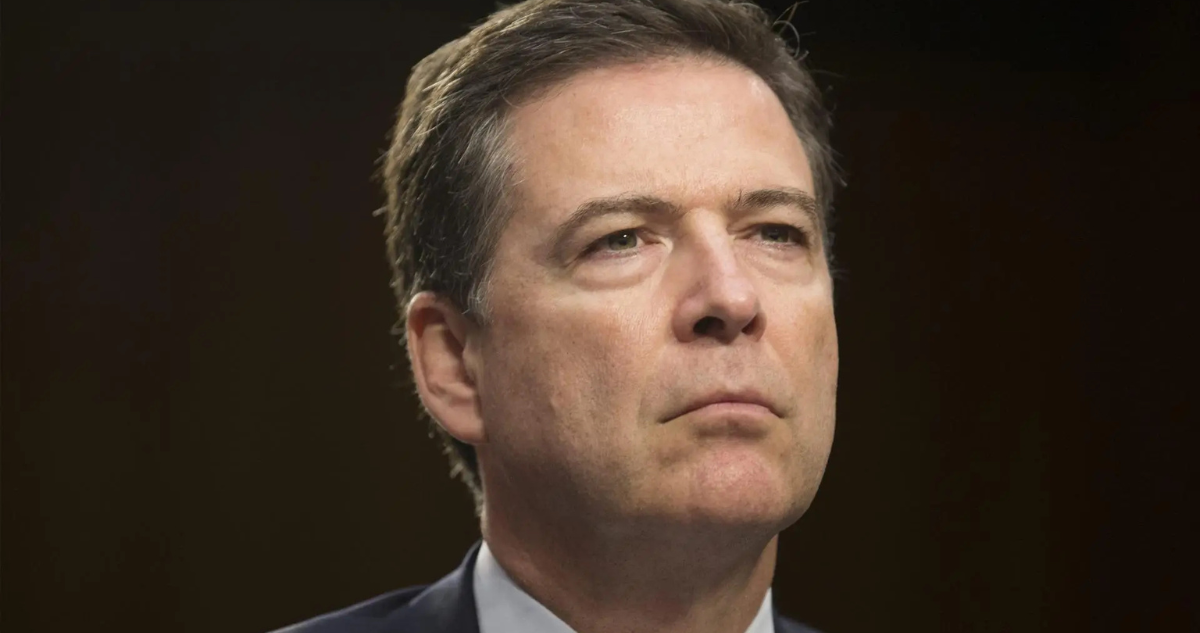 Exjefe del FBI James Comey se declara no culpable de cargos de declaración falsa y obstrucción