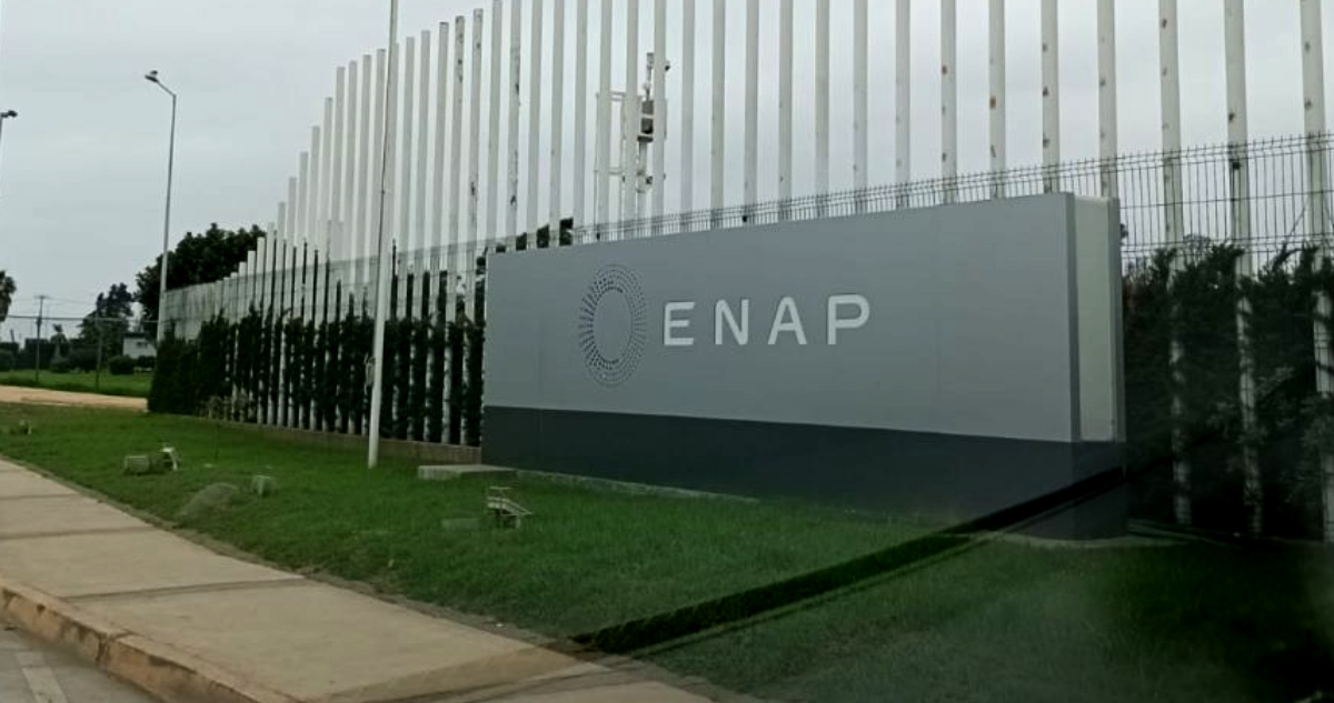 Enap informa salida de uno de sus gerentes: aseguran que fue despedido tras casi 30 años en la estatal