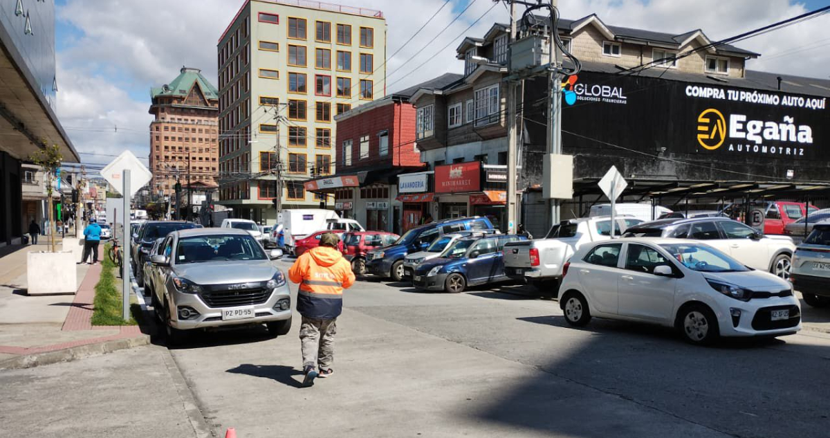 Puerto Montt tendrá ordenanza municipal que prohíbe a estacionadores informales y limpiavidrios