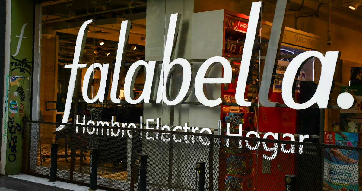 Falabella logra salir de calificación de bono “basura” y recupera grado de inversión perdido en 2023