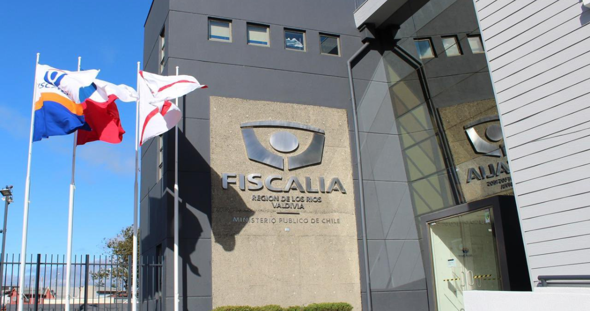 Formalizan a hombre por femicidio frustrado en Valdivia: intentó atropellar 2 veces a su pareja