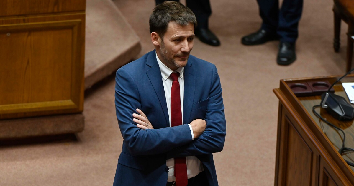 Frente Amplio confirma despliegue del Gobierno para ordenar al oficialismo y rechazar AC contra Pardow