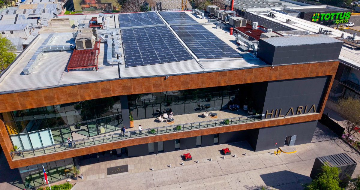 Centro de eventos Hilaria instaló 210 paneles solares: sería el “primero en generar energías limpias”