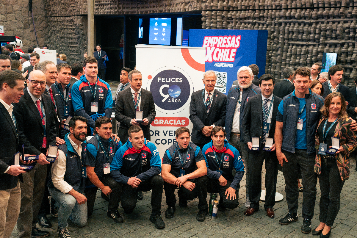 Los Cóndores reciben homenaje en Enade 2025