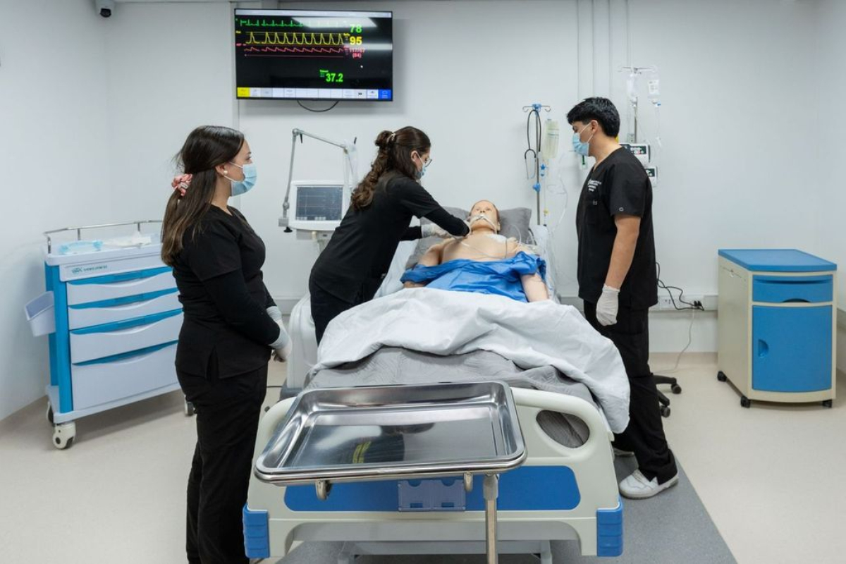 Inauguran el primer hospital simulado de la UCSC