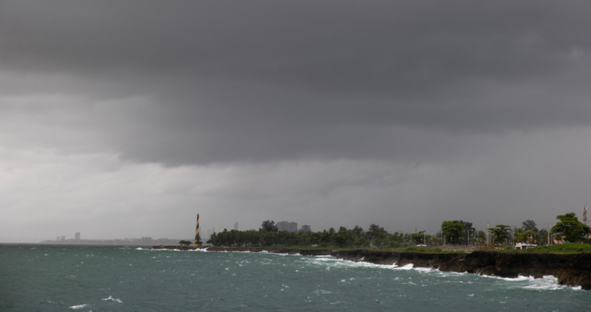 Huracán Melissa aumenta a categoría dos y se espera que se siga fortaleciendo el domingo