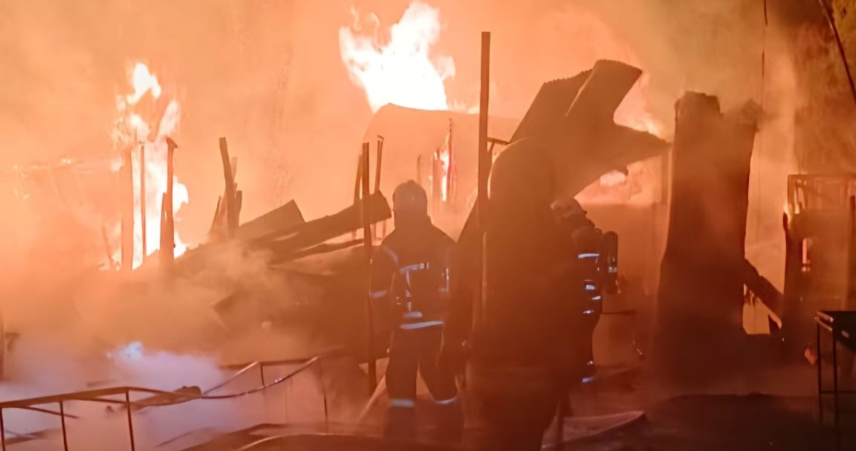 Incendio en cabañas de Los Ángeles