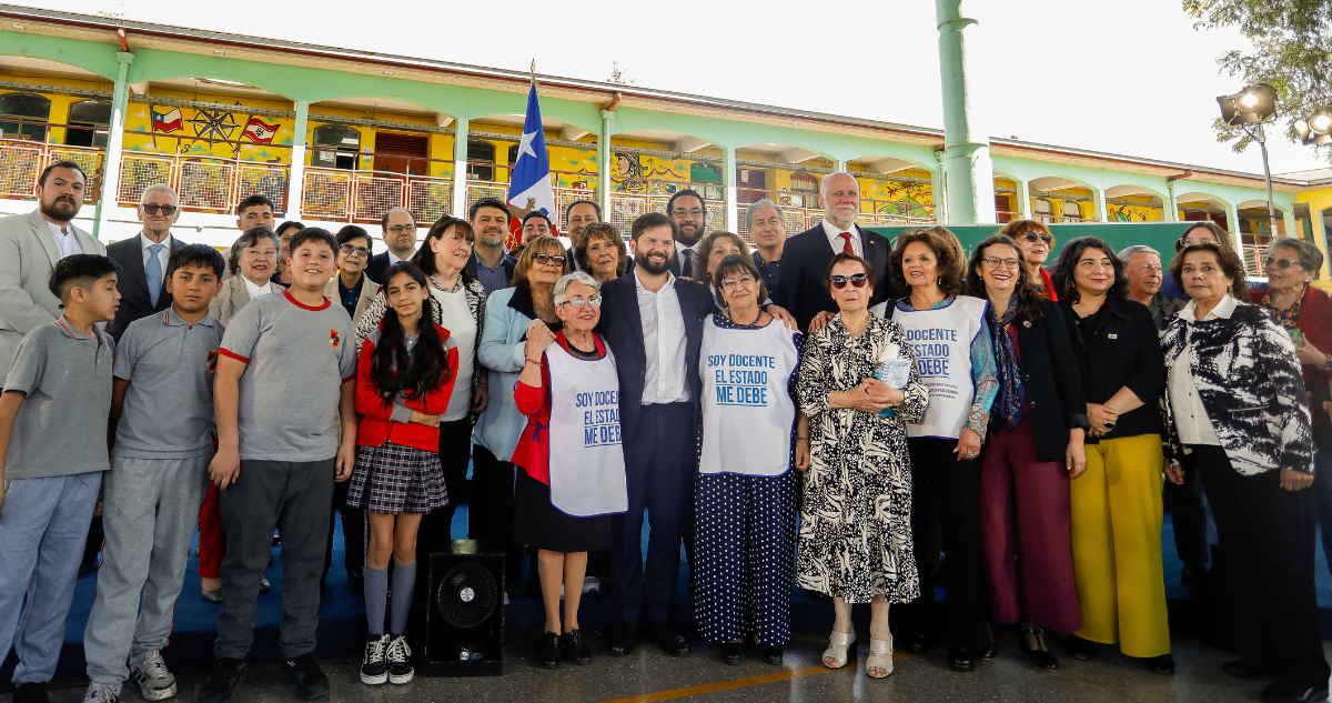 Inicia el pago de la “Deuda Histórica” a más de 15 mil docentes: serán priorizados por edad