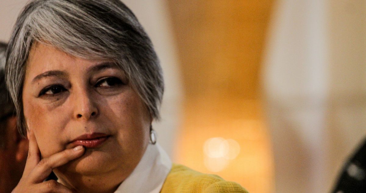 Jara se distancia del gobierno por Presupuesto sin glosa republicana y pide reponerla en el Congreso