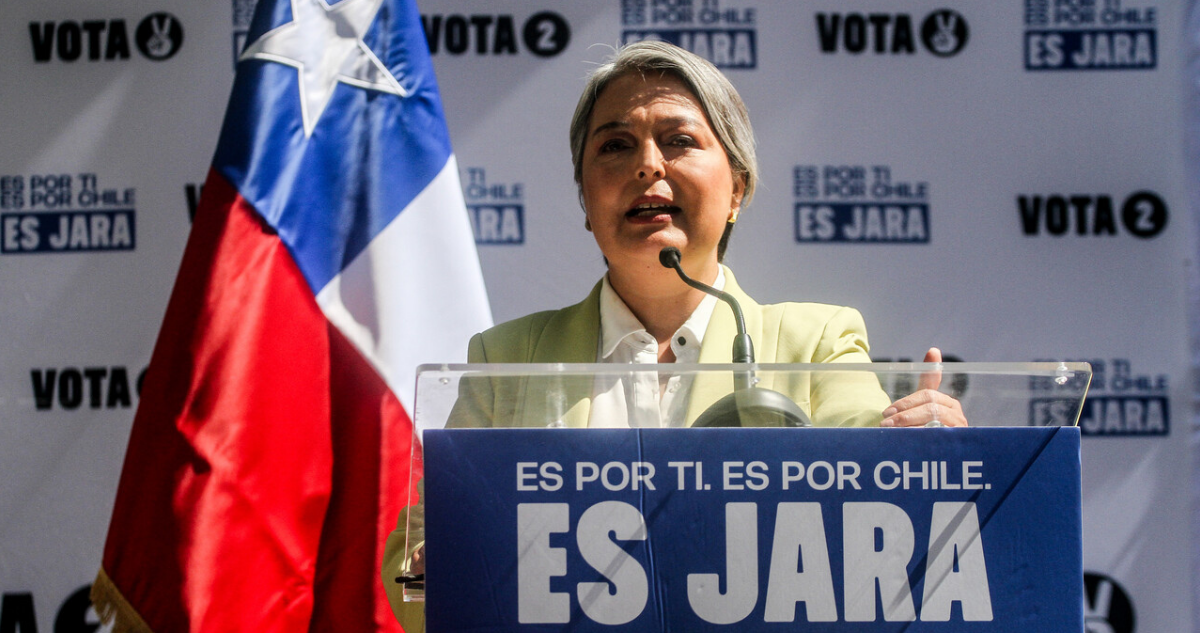 Jara descarta congelar militancia en el PC de cara a segunda vuelta: “no está sobre la mesa”