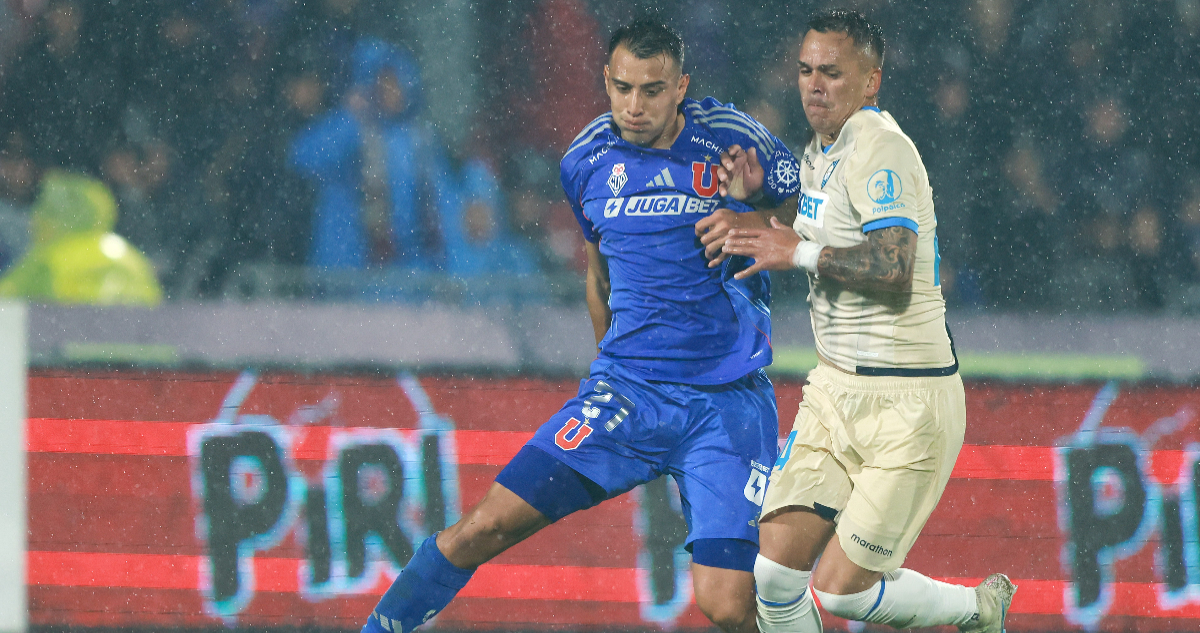 Jugadores de Huachipato y La U en duelo del Campeonato Nacional