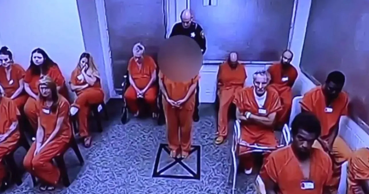 Madre obligaba a su hija a realizar actos sexuales con su perro en Francia: enviaba videos a hombre