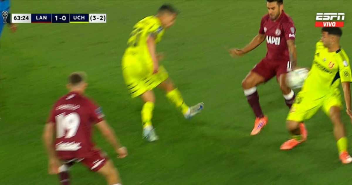 mano de Eduardo Salvio en el Lanús La U