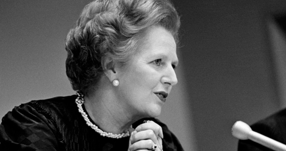 La Primera Ministra Margaret Thatcher en una conferencia de prensa en las Naciones Unidas en junio de 1982.