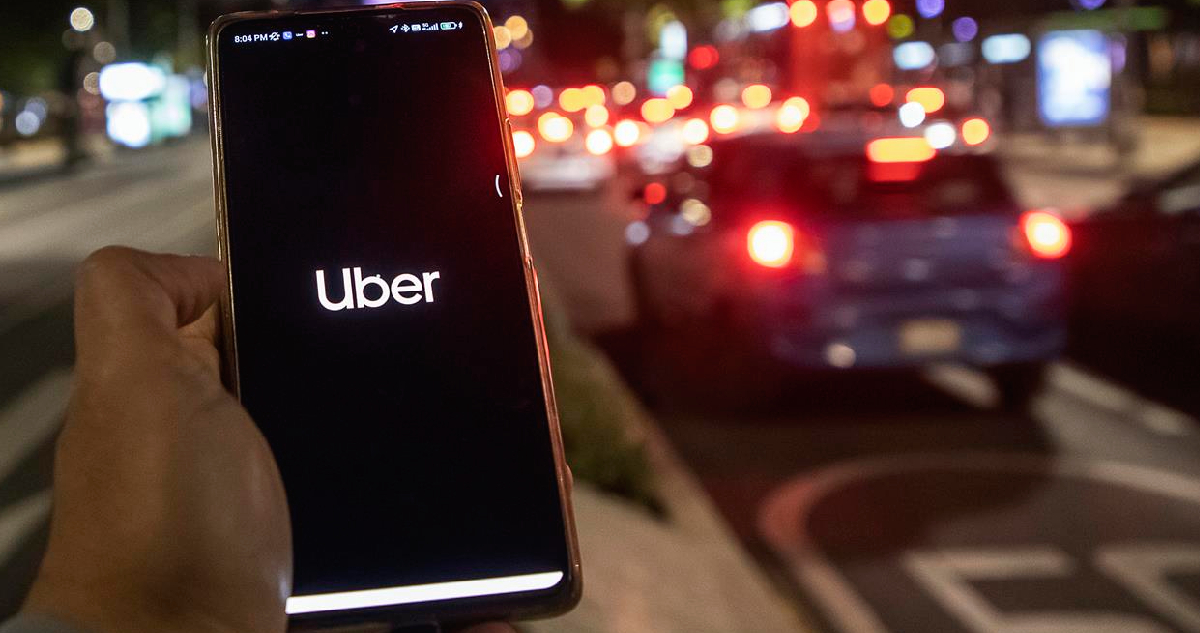 Ley Uber en aprietos: fin de millonario contrato atrasa aplicación y apps advierten “incertidumbre”
