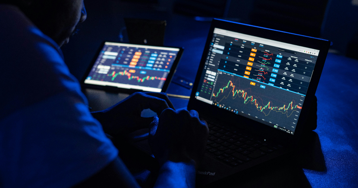 Las acciones de Stellantis se van a rojo y arrastran a la Bolsa de París