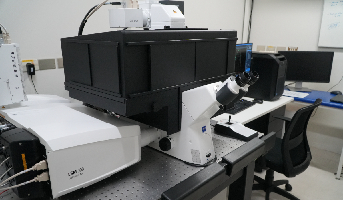 Instalan en Valdivia el microscopio más avanzado de Latinoamérica