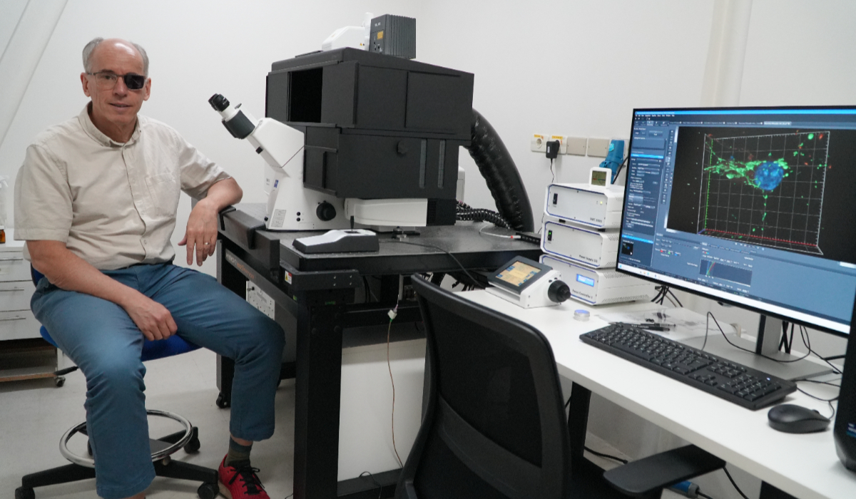 Instalan en Valdivia el microscopio más avanzado de Latinoamérica