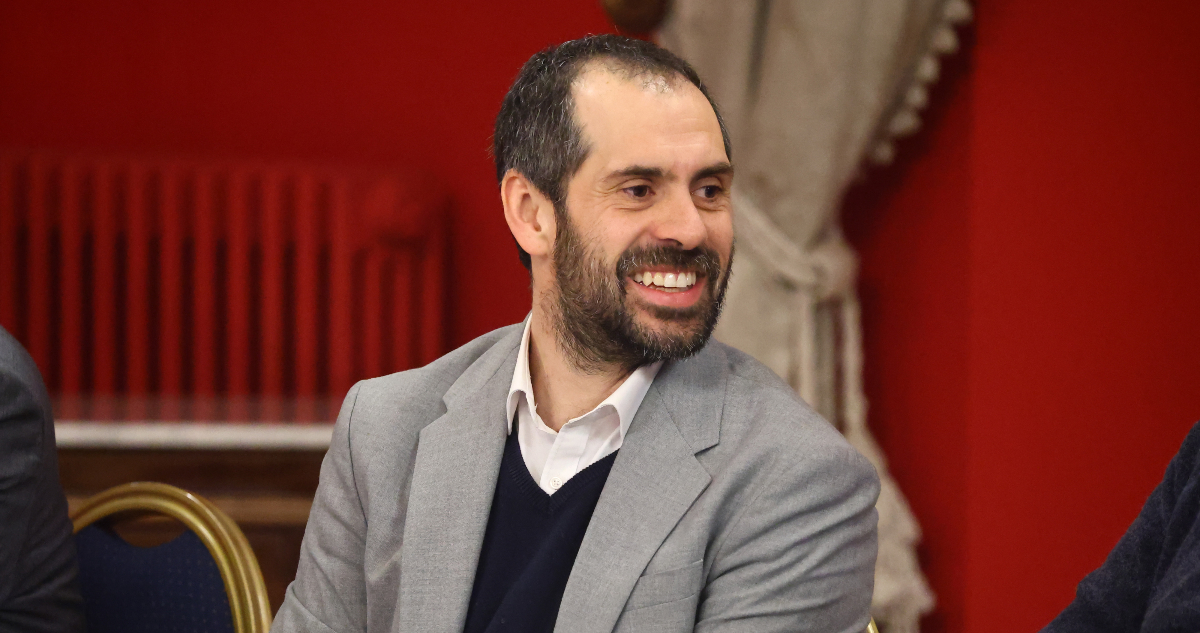 Gobierno destaca mejor proyección para Chile del BM y prevé efectos positivos en empleos y salarios