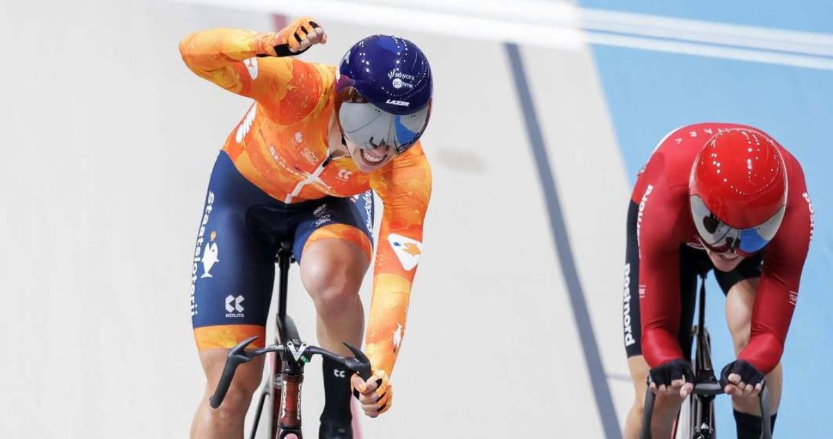 Lorena Wiebes deslumbra en Mundial de Ciclismo en Chile.