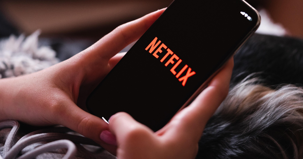 Netflix anota subida de sus beneficios pero sus acciones caen por imprevisto legal en Brasil