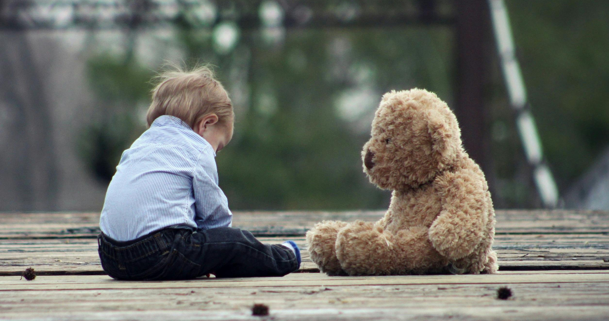 Estudio reveló que la desigualdad social altera el cerebro de los niños