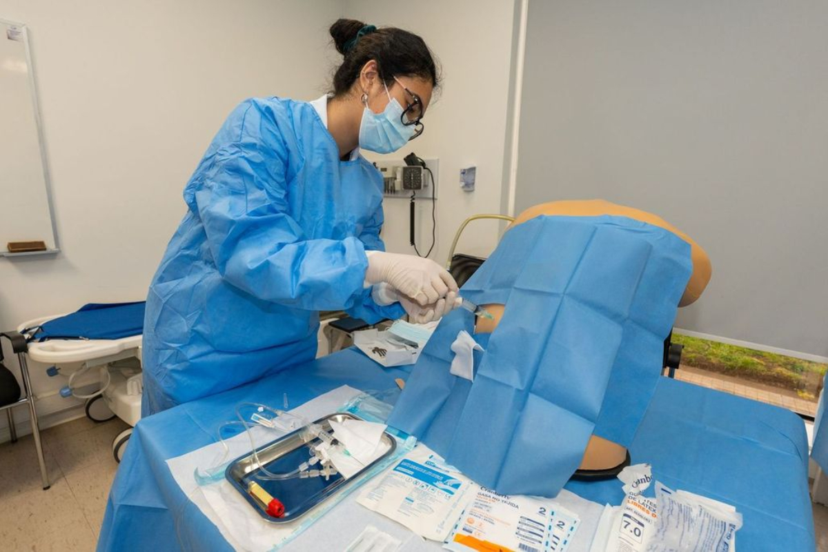 Inauguran el primer hospital simulado de la UCSC