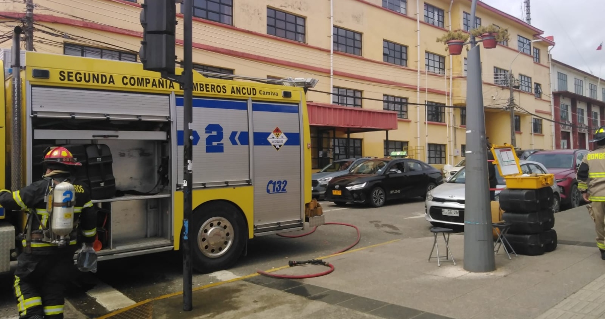 Olor a gas en municipalidad de Ancud