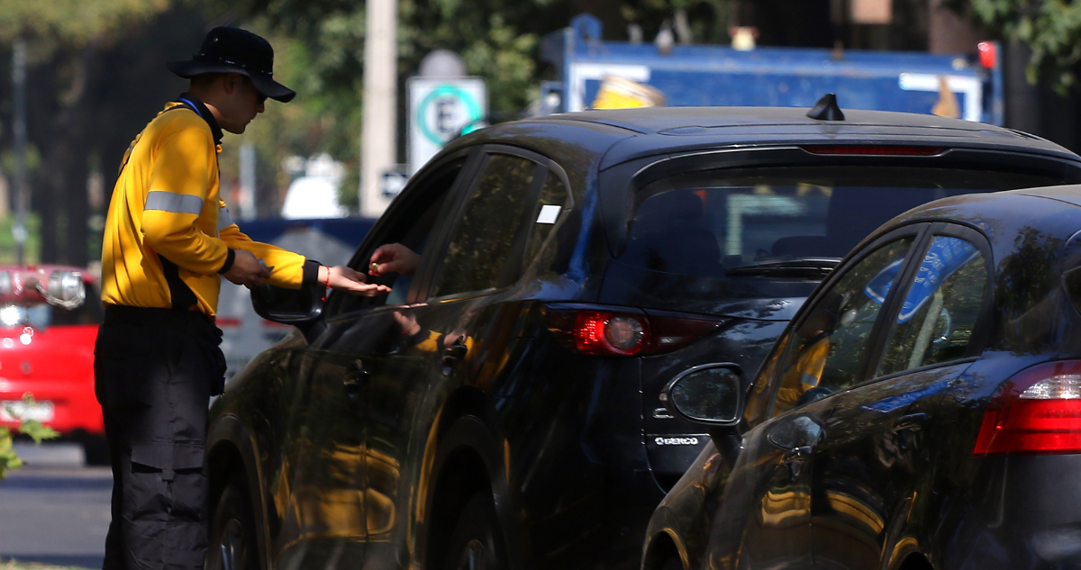 Osorno: cobro de estacionamientos se suspende temporalmente pues empresa a cargo no pagó al municipio
