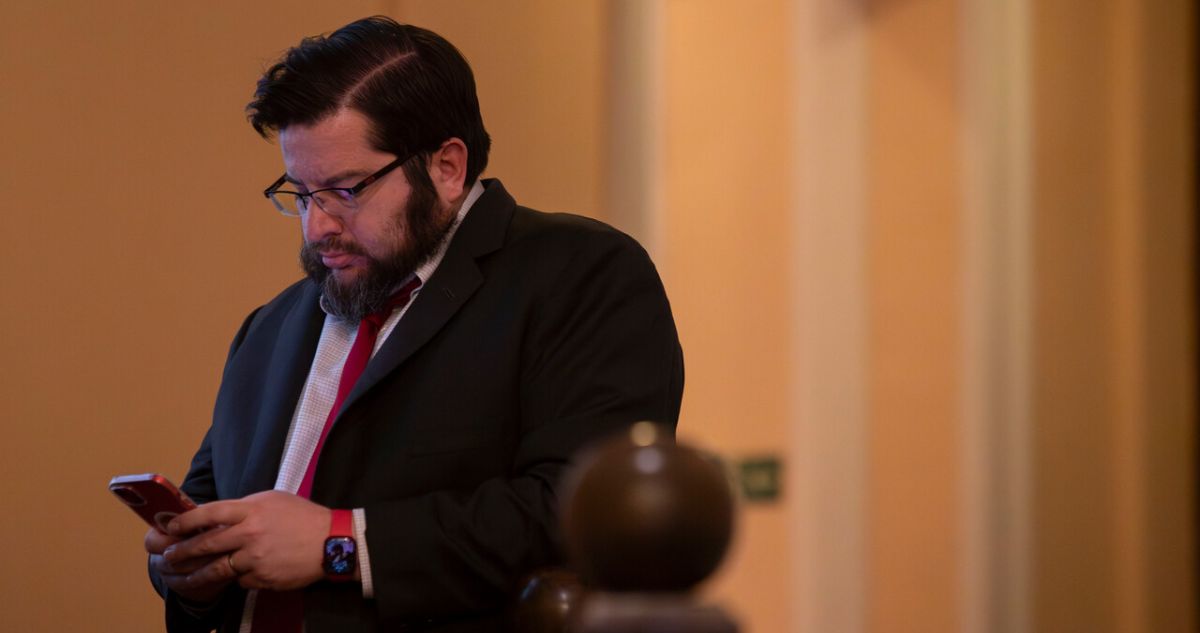 Asesor de Kast evita autocrítica por columna contra “parásitos”: descarta “guerra civil” en la derecha