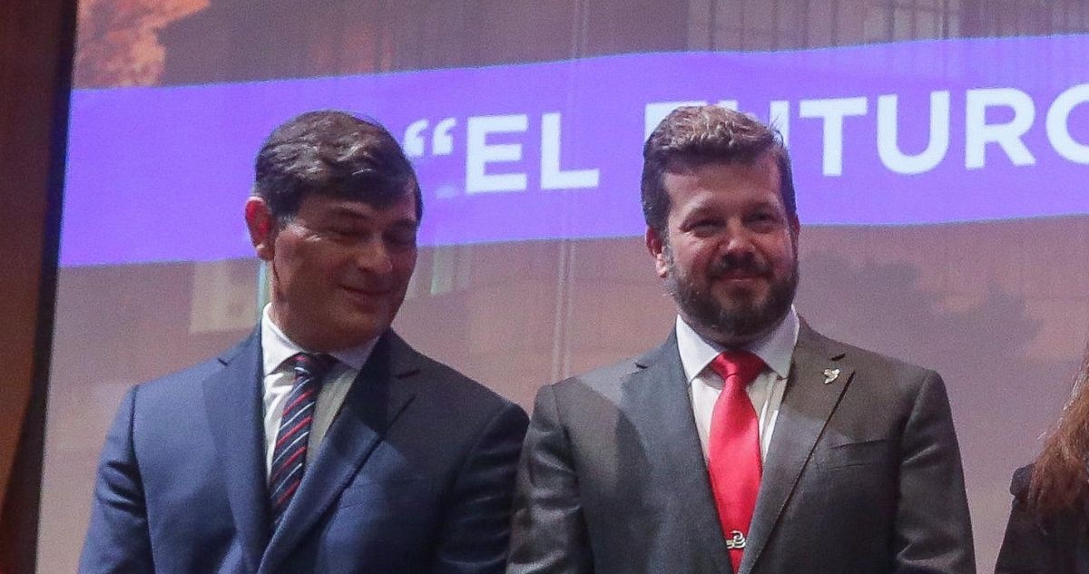 Parisi ironiza con decisión de Kaiser de pedir permiso sin goce de sueldo: “Obedeció mi orden”