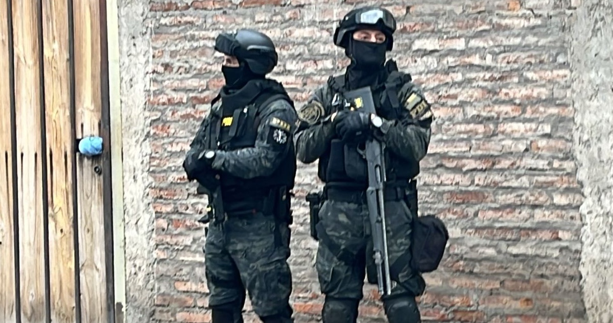 PDI realiza allanamientos simultáneos en 30 domicilios para dar con autores de turbazos en la capital