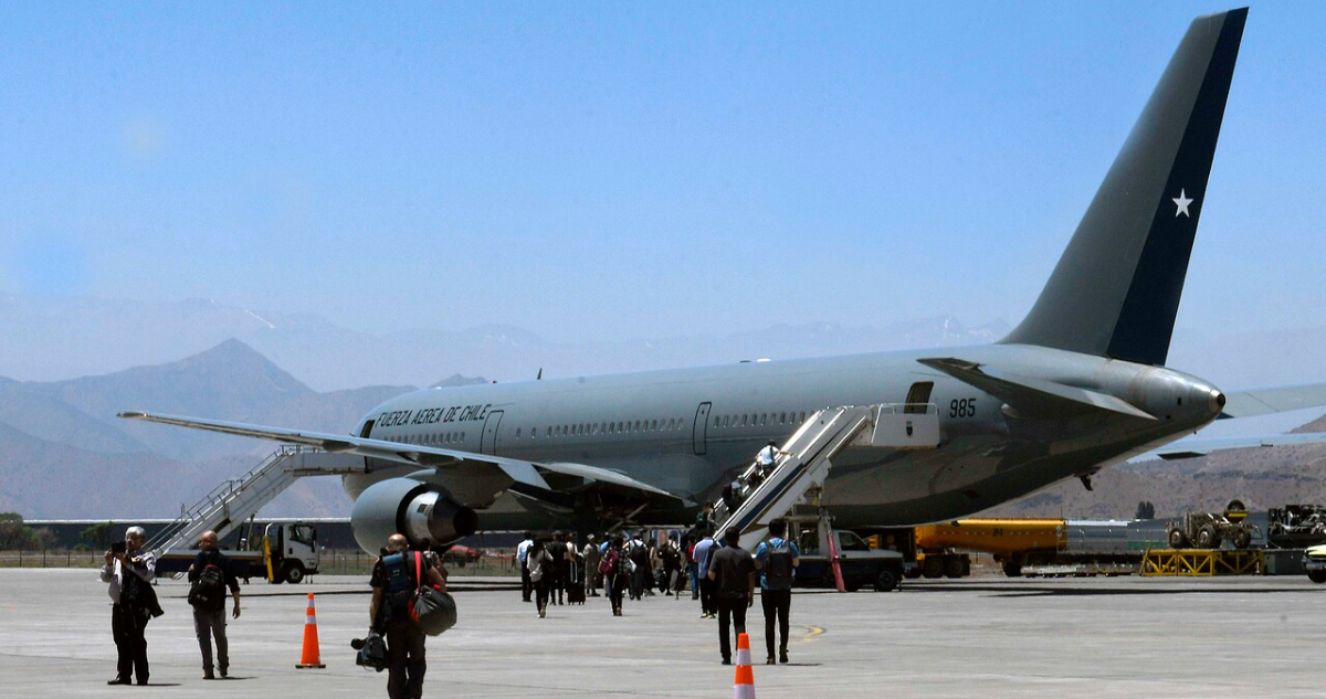 Regreso con sorpresa: detectan una polilla en equipaje de la comitiva presidencial