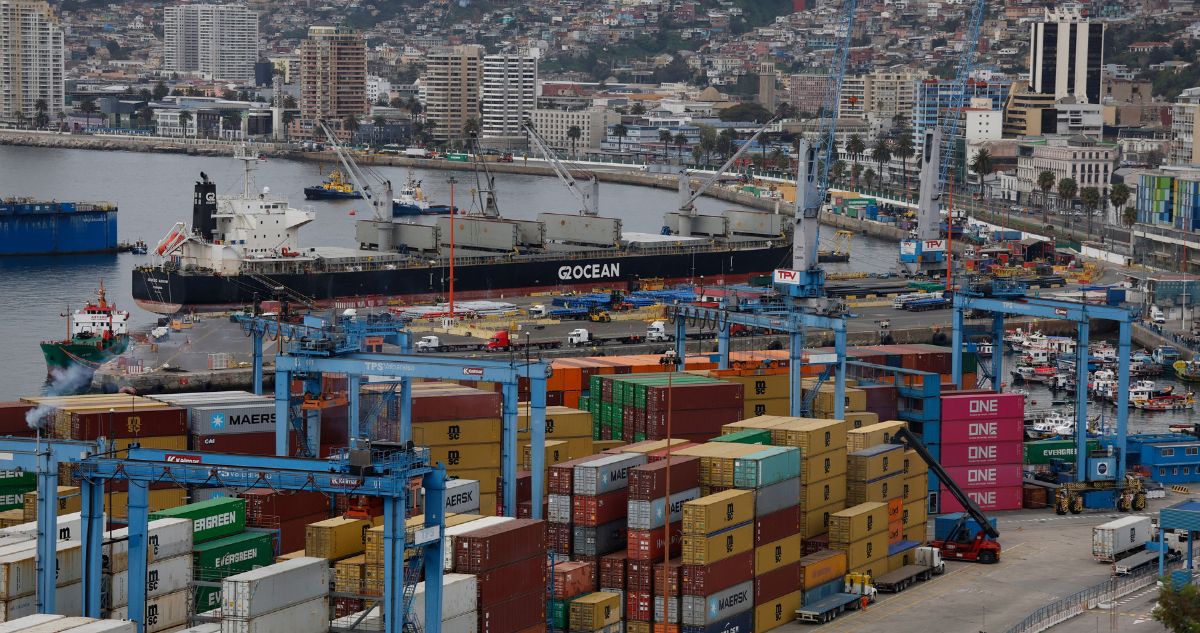 Terminal 2 del puerto de Valparaíso sigue paralizado tras fallido acuerdo entre estibadores y empresa