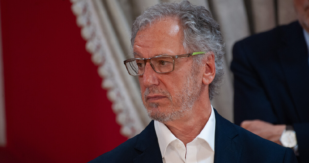 “Me extraña que nadie se dio cuenta”: García cuestiona a eléctricas tras escándalo por cuentas de luz