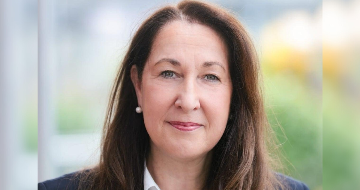 Vuelco en caso de alcaldesa alemana apuñalada: revelan que su propia hija la atacó