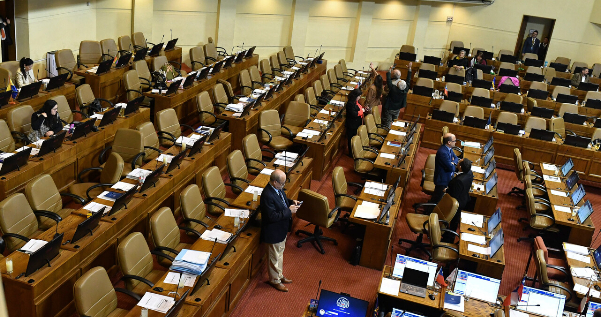 Este es la lista de los diputados que alcanzaron a firmar asistencia en bochornosa y fracasada sesión