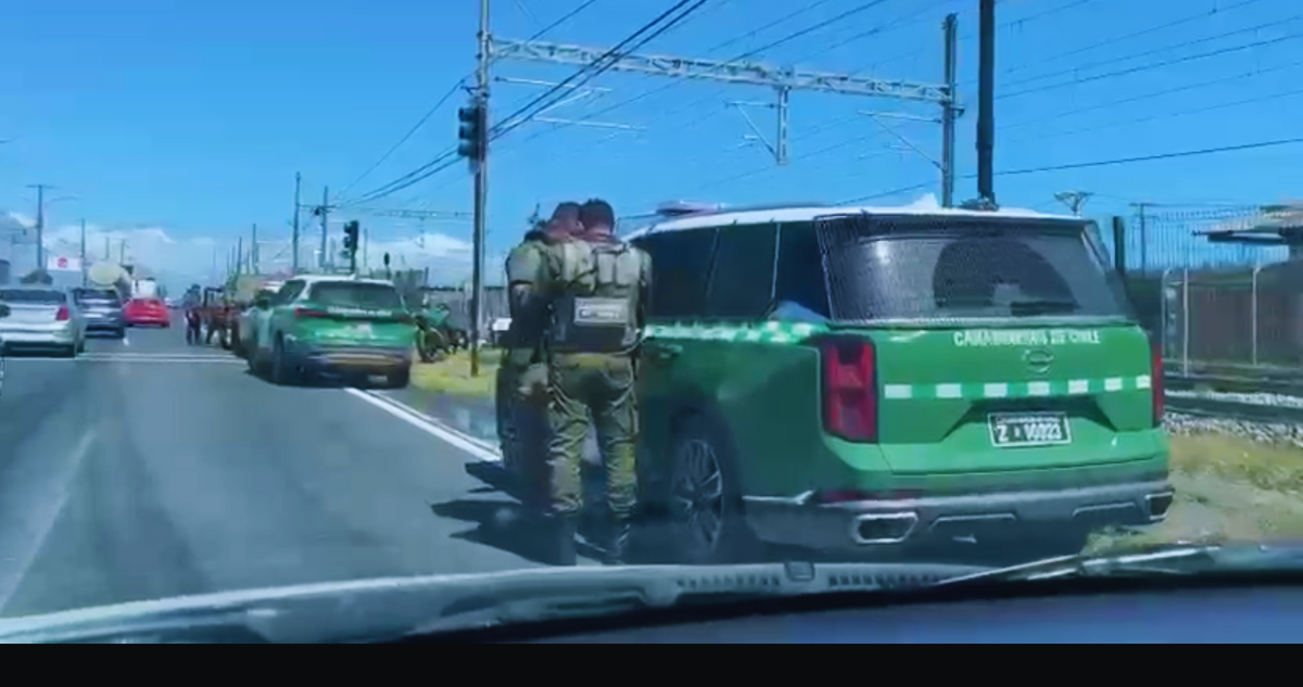 VIDEO | Hombre acusado de VIF intentó atropellar a carabineros: uniformados dispararon y lo detuvieron